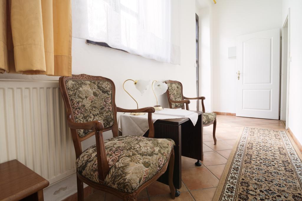 Pension Dientzenhofer Прага Экстерьер фото