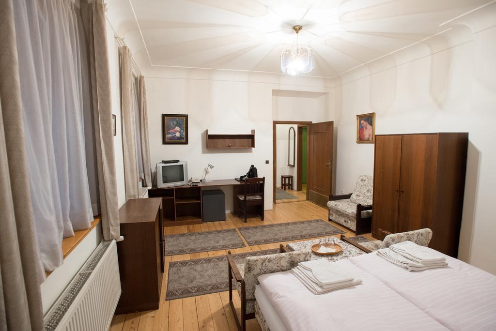 Pension Dientzenhofer Прага Экстерьер фото