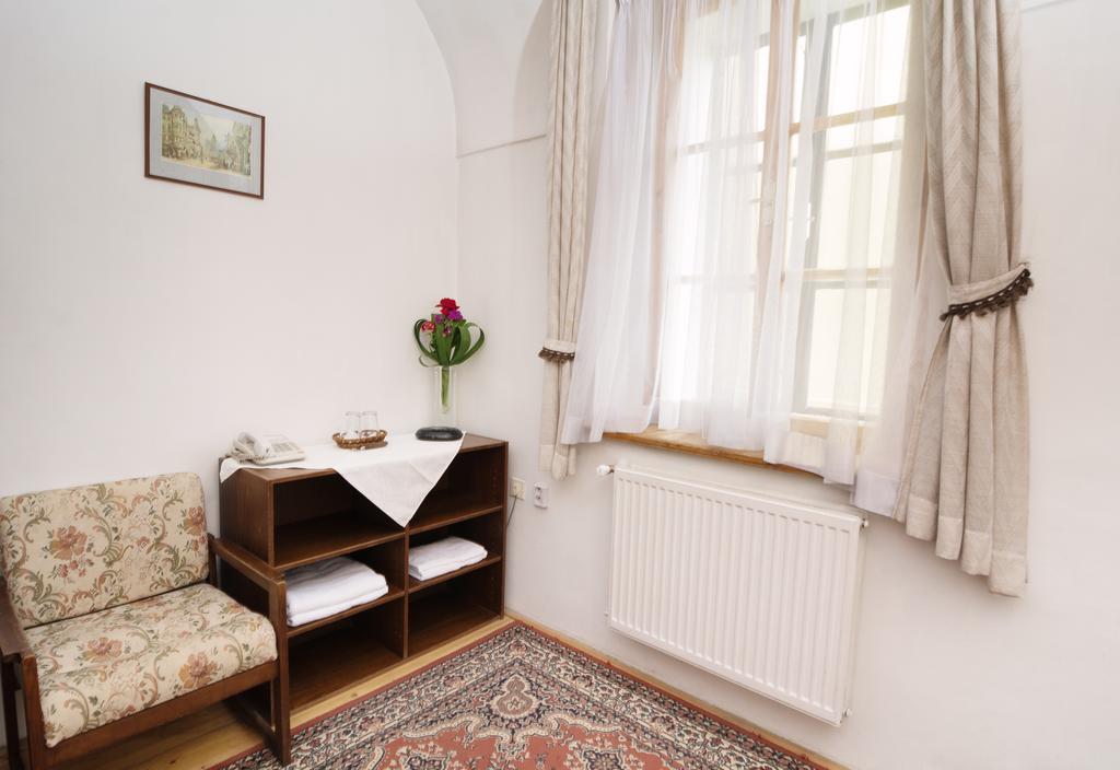 Pension Dientzenhofer Прага Экстерьер фото