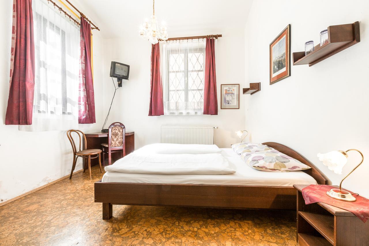 Pension Dientzenhofer Прага Экстерьер фото