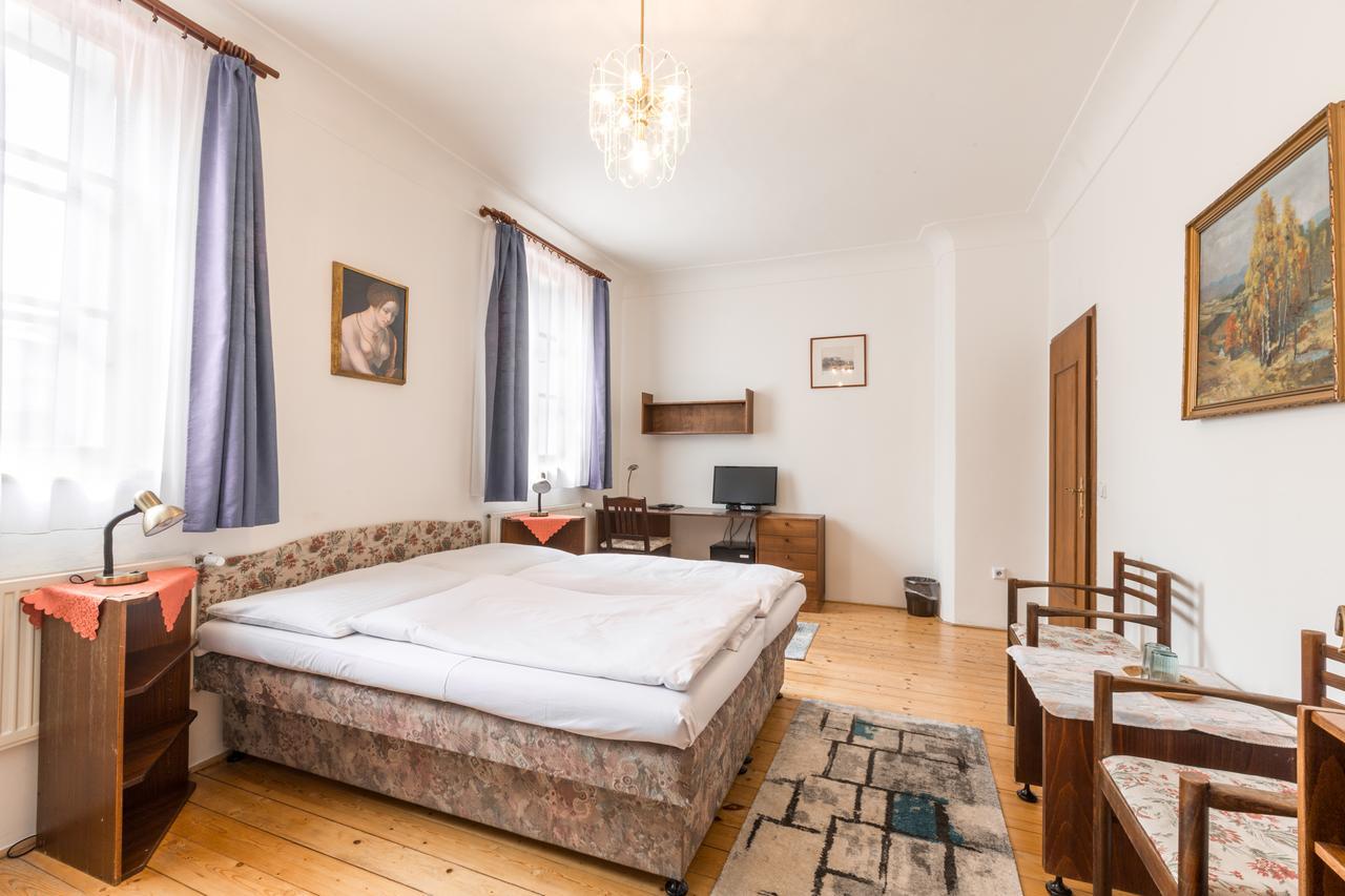 Pension Dientzenhofer Прага Экстерьер фото