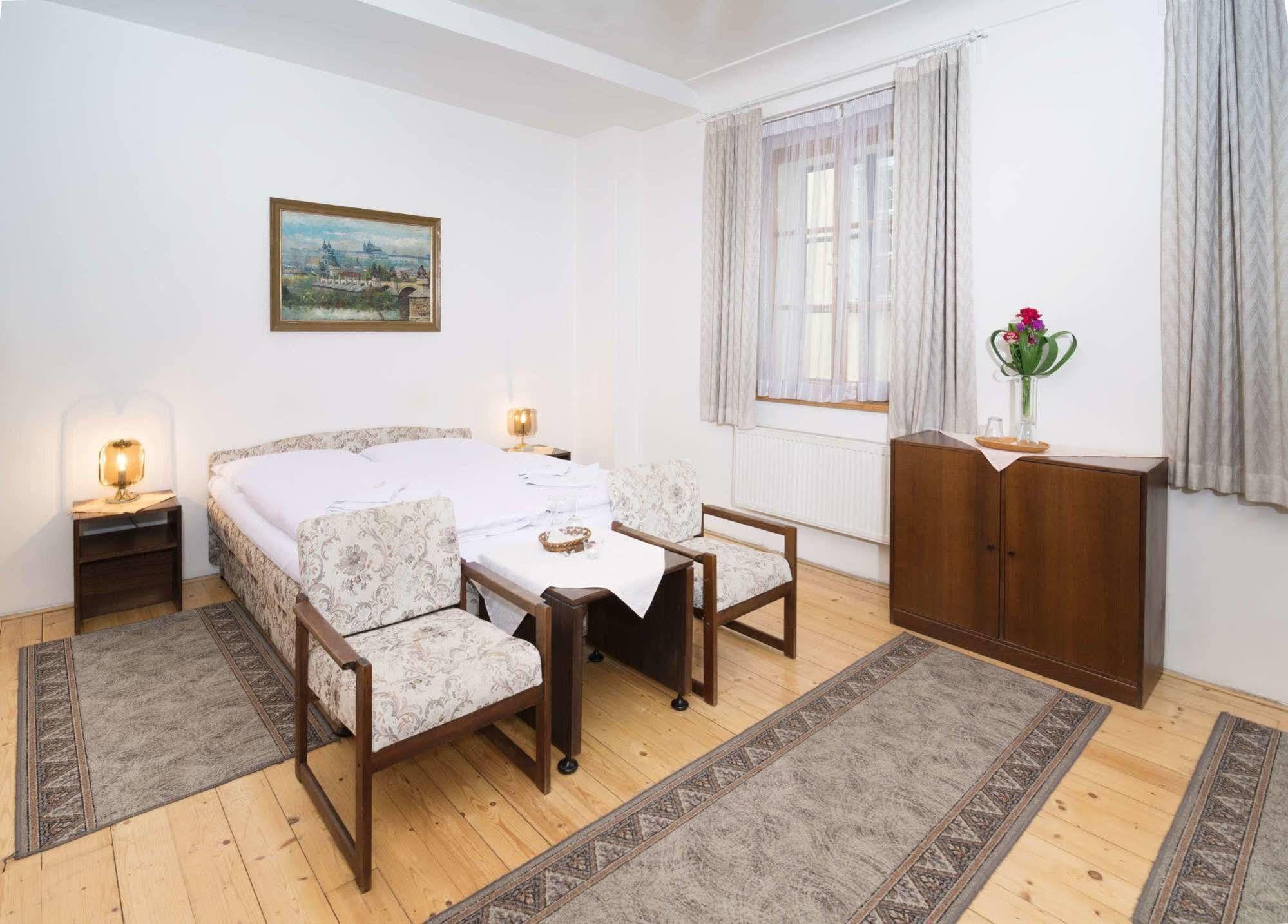 Pension Dientzenhofer Прага Экстерьер фото