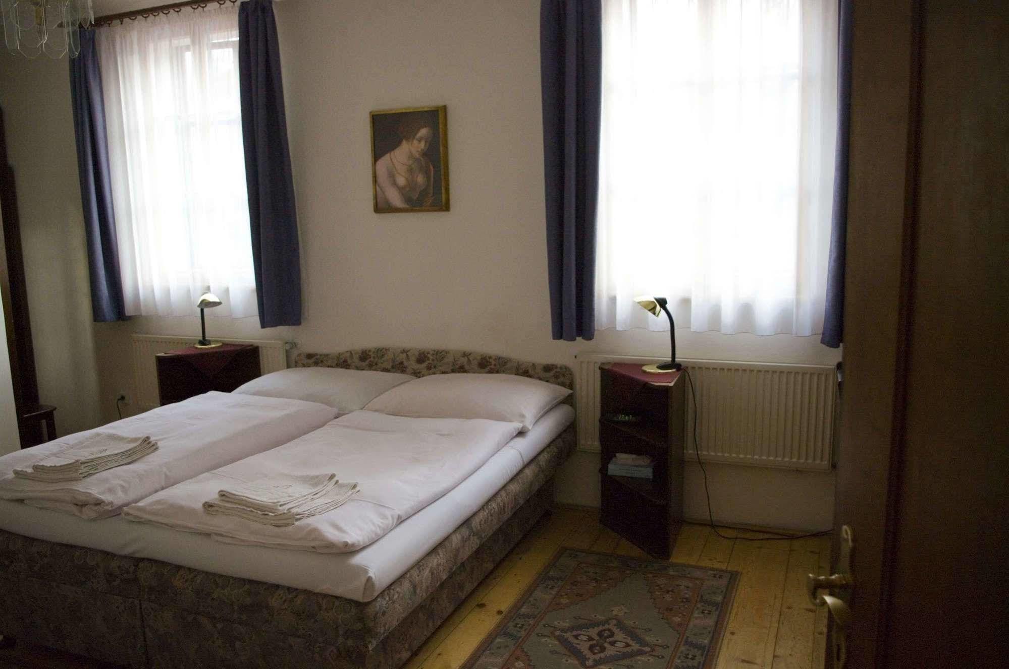 Pension Dientzenhofer Прага Экстерьер фото