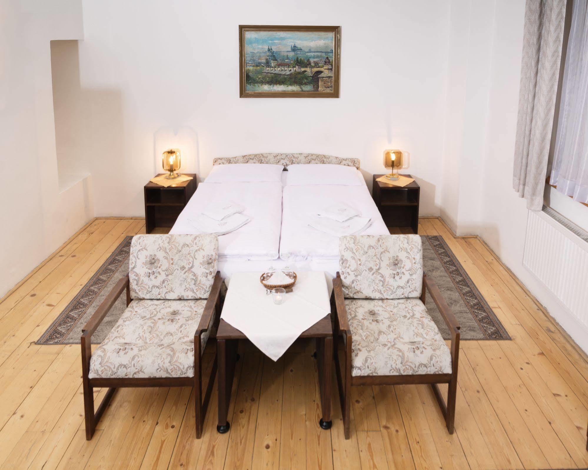 Pension Dientzenhofer Прага Экстерьер фото
